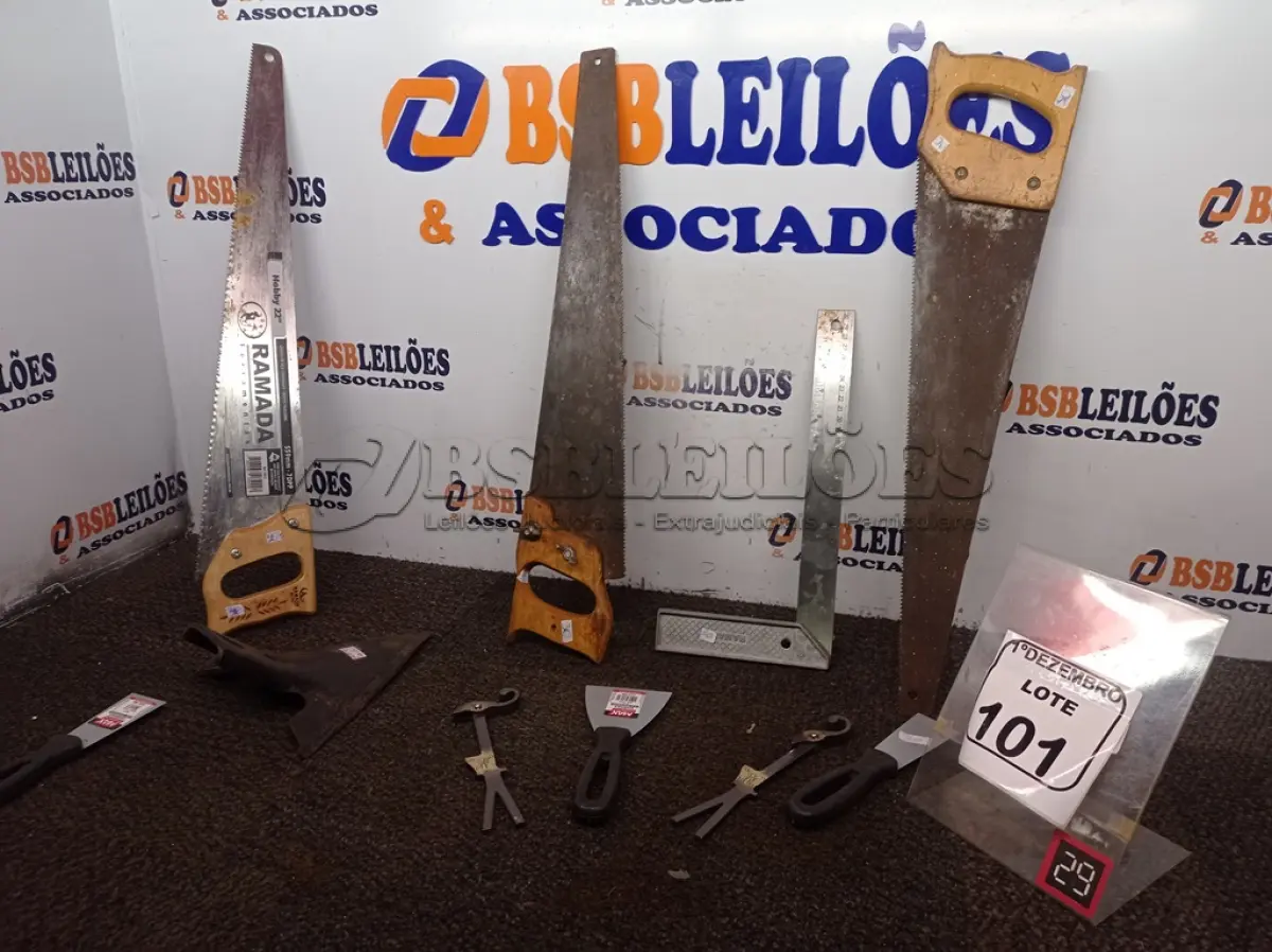 LOTE 101 - 03 SERROTES 01 ESQUADRO E 02 ESPÁTULAS. (NO ESTADO) ATENÇÃO! FAZER A VISITAÇÃO ANTES DE ARREMATAR, NÃO SABEMOS SE FUNCIONA. LEILÃO NÃO TEM GARANTIA E NEM DEVOLUÇÃO, SUJEITO A POSSÍVEIS AVARIAS VISÍVEIS/OCULTAS E/OU AUSÊNCIA DE COMPONENTES.