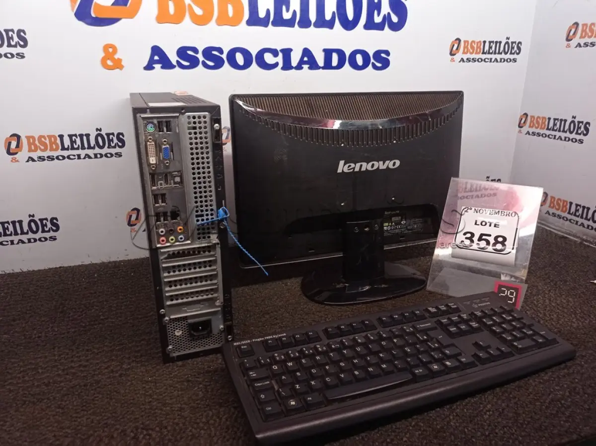 LOTE 358 - 01 CPU ITAUTEC, 01 MONITOR LENOVO E 01 TECLADO. (NO ESTADO) ATENÇÃO! FAZER A VISITAÇÃO ANTES DE ARREMATAR, NÃO SABEMOS SE FUNCIONA. LEILÃO NÃO TEM GARANTIA E NEM DEVOLUÇÃO, SUJEITO A POSSÍVEIS AVARIAS VISÍVEIS/OCULTAS E/OU AUSÊNCIA DE COMPONENTES.