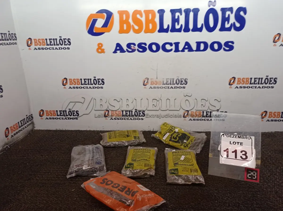 LOTE 113 - 6KG DE PREGOS MARCAS E MODELOS DIVERSOS. (NO ESTADO) ATENÇÃO! FAZER A VISITAÇÃO ANTES DE ARREMATAR, NÃO SABEMOS SE FUNCIONA. LEILÃO NÃO TEM GARANTIA E NEM DEVOLUÇÃO, SUJEITO A POSSÍVEIS AVARIAS VISÍVEIS/OCULTAS E/OU AUSÊNCIA DE COMPONENTES.