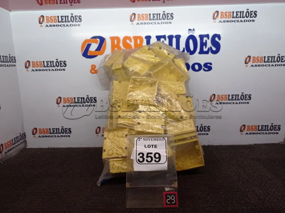 LOTE 359 - 01 SACO DE CAIXAS PARA EMBUTIR AMARELA STANDART(NOVO). (NO ESTADO) ATENÇÃO! FAZER A VISITAÇÃO ANTES DE ARREMATAR, NÃO SABEMOS SE FUNCIONA. LEILÃO NÃO TEM GARANTIA E NEM DEVOLUÇÃO, SUJEITO A POSSÍVEIS AVARIAS VISÍVEIS/OCULTAS E/OU AUSÊNCIA DE COMPONENTES.