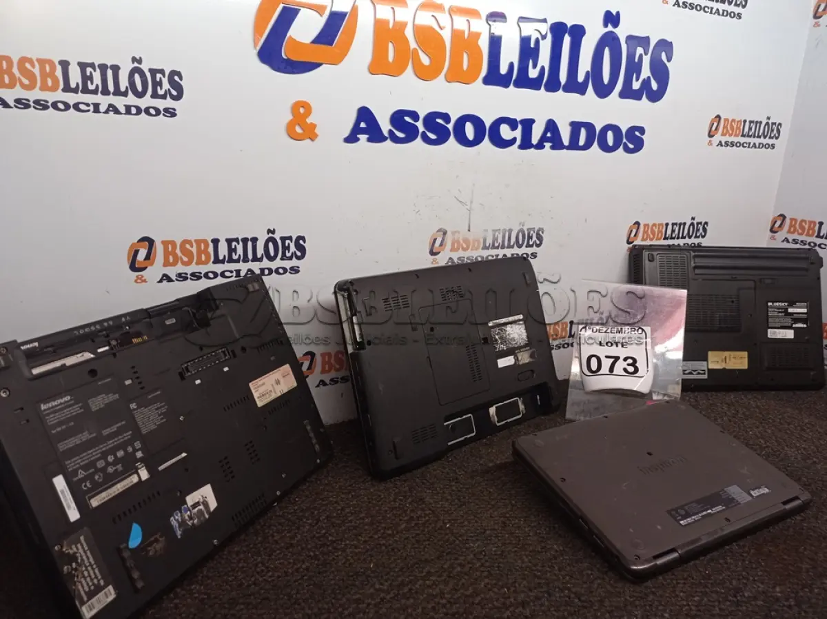 LOTE 073 - 03 NOTEBOOK’S E 01 NETBOOK MARCAS E MODELOS DIVERSOS P/RETIRADA DE PEÇAS. (NO ESTADO) ATENÇÃO! FAZER A VISITAÇÃO ANTES DE ARREMATAR, NÃO SABEMOS SE FUNCIONA. LEILÃO NÃO TEM GARANTIA E NEM DEVOLUÇÃO, SUJEITO A POSSÍVEIS AVARIAS VISÍVEIS/OCULTAS E/OU AUSÊNCIA DE COMPONENTES.