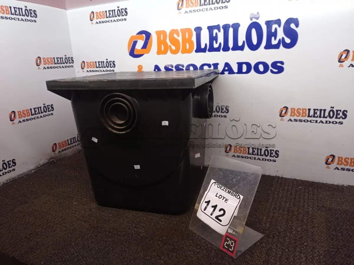 LOTE 112 - 01 CAIXA COLETORA DE GORDURA(NOVO). (NO ESTADO) ATENÇÃO! FAZER A VISITAÇÃO ANTES DE ARREMATAR, NÃO SABEMOS SE FUNCIONA. LEILÃO NÃO TEM GARANTIA E NEM DEVOLUÇÃO, SUJEITO A POSSÍVEIS AVARIAS VISÍVEIS/OCULTAS E/OU AUSÊNCIA DE COMPONENTES.