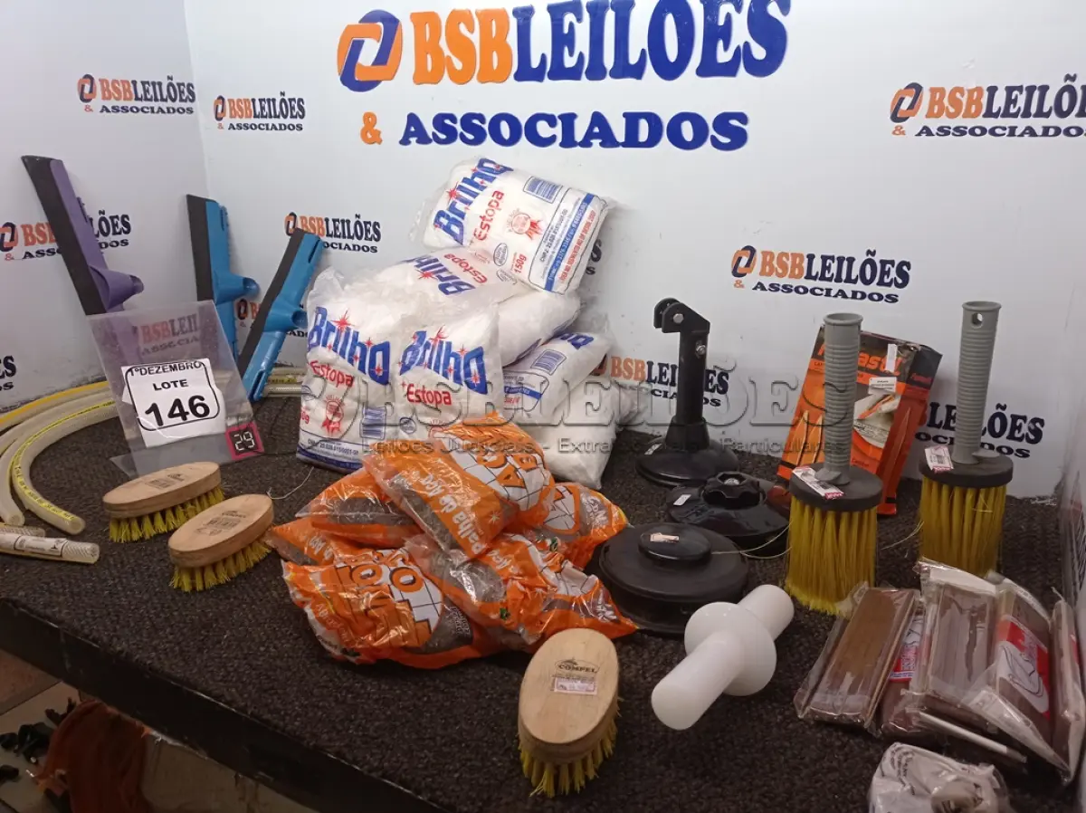 LOTE 146 - 01 LOTE C/DIVERSAS MANGUEIRAS P/FOGÃO, ESTOPAS, LÁPIS DE CARPINTEIRO E MATERIAIS DIVERSOS.  (NO ESTADO) ATENÇÃO! FAZER A VISITAÇÃO ANTES DE ARREMATAR, NÃO SABEMOS SE FUNCIONA. LEILÃO NÃO TEM GARANTIA E NEM DEVOLUÇÃO, SUJEITO A POSSÍVEIS AVARIAS VISÍVEIS/OCULTAS E/OU AUSÊNCIA DE COMPONENTES.