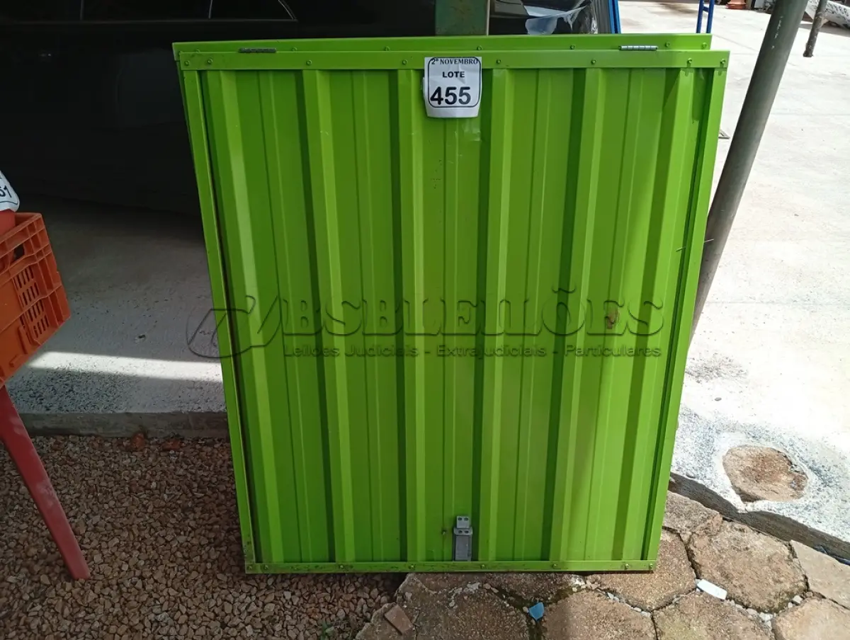 LOTE 455 - 02 PORTAS NA COR AZUL MEDINDO 1,00X16 COMPRIMENTO, 98 DE LARGURA NA COR VERDE. (NO ESTADO) ATENÇÃO! FAZER A VISITAÇÃO ANTES DE ARREMATAR, NÃO SABEMOS SE FUNCIONA. LEILÃO NÃO TEM GARANTIA E NEM DEVOLUÇÃO, SUJEITO A POSSÍVEIS AVARIAS VISÍVEIS/OCULTAS E/OU AUSÊNCIA DE COMPONENTES.
