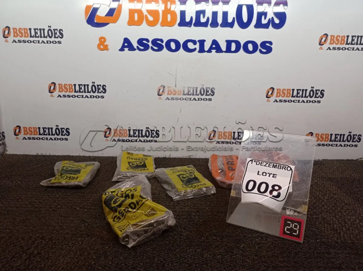 LOTE 008 - 8KG DE PREGOS MARCAS E MODELOS DIVERSOS. (NO ESTADO) ATENÇÃO! FAZER A VISITAÇÃO ANTES DE ARREMATAR, NÃO SABEMOS SE FUNCIONA. LEILÃO NÃO TEM GARANTIA E NEM DEVOLUÇÃO, SUJEITO A POSSÍVEIS AVARIAS VISÍVEIS/OCULTAS E/OU AUSÊNCIA DE COMPONENTES.