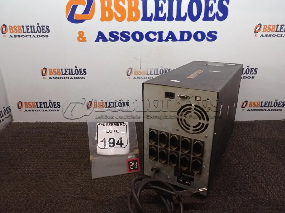 LOTE 194 - 01 NOBREAK MARCA VISION2. (NO ESTADO) ATENÇÃO! FAZER A VISITAÇÃO ANTES DE ARREMATAR, NÃO SABEMOS SE FUNCIONA. LEILÃO NÃO TEM GARANTIA E NEM DEVOLUÇÃO, SUJEITO A POSSÍVEIS AVARIAS VISÍVEIS/OCULTAS E/OU AUSÊNCIA DE COMPONENTES.