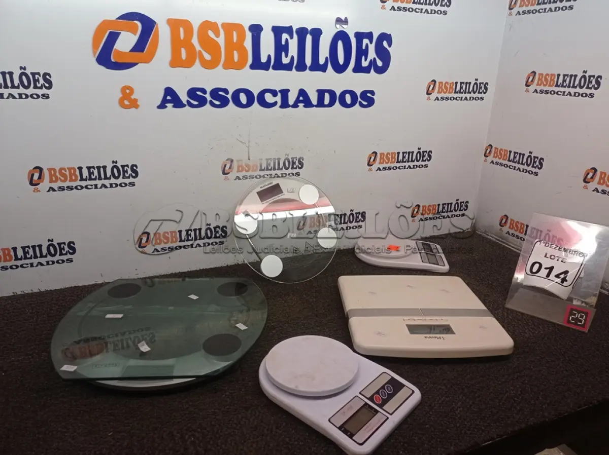 LOTE 014 - 05 BALANÇAS MARCAS E MODELOS DIVERSOS. (NO ESTADO) ATENÇÃO! FAZER A VISITAÇÃO ANTES DE ARREMATAR, NÃO SABEMOS SE FUNCIONA. LEILÃO NÃO TEM GARANTIA E NEM DEVOLUÇÃO, SUJEITO A POSSÍVEIS AVARIAS VISÍVEIS/OCULTAS E/OU AUSÊNCIA DE COMPONENTES.
