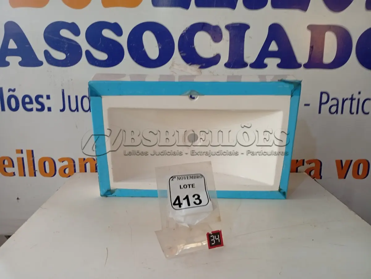 LOTE 413 - 01 CUBA QUADRADA BRANCA(NOVO). (NO ESTADO) ATENÇÃO! FAZER A VISITAÇÃO ANTES DE ARREMATAR, NÃO SABEMOS SE FUNCIONA. LEILÃO NÃO TEM GARANTIA E NEM DEVOLUÇÃO, SUJEITO A POSSÍVEIS AVARIAS VISÍVEIS/OCULTAS E/OU AUSÊNCIA DE COMPONENTES.