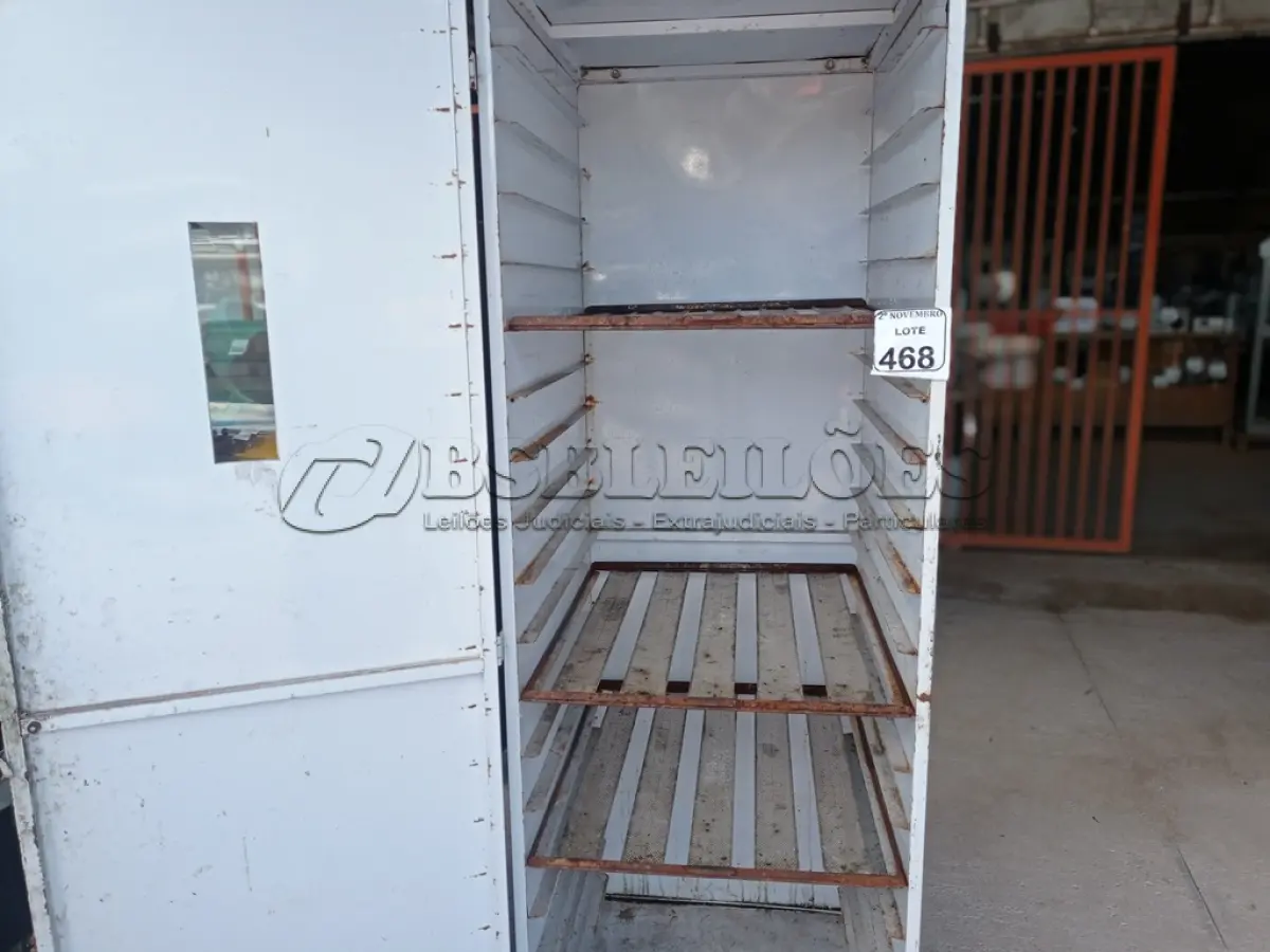 LOTE 468 - 01 ARMÁRIO PARA PÃO MARCA VENÂNCIO. (NO ESTADO) ATENÇÃO! FAZER A VISITAÇÃO ANTES DE ARREMATAR, NÃO SABEMOS SE FUNCIONA. LEILÃO NÃO TEM GARANTIA E NEM DEVOLUÇÃO, SUJEITO A POSSÍVEIS AVARIAS VISÍVEIS/OCULTAS E/OU AUSÊNCIA DE COMPONENTES.