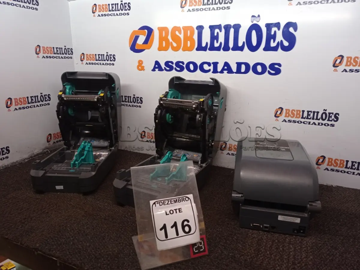 LOTE 116 - 03 IMPRESSORAS DE ETIQUETA MARCA ZEBRA. (NO ESTADO) ATENÇÃO! FAZER A VISITAÇÃO ANTES DE ARREMATAR, NÃO SABEMOS SE FUNCIONA. LEILÃO NÃO TEM GARANTIA E NEM DEVOLUÇÃO, SUJEITO A POSSÍVEIS AVARIAS VISÍVEIS/OCULTAS E/OU AUSÊNCIA DE COMPONENTES.