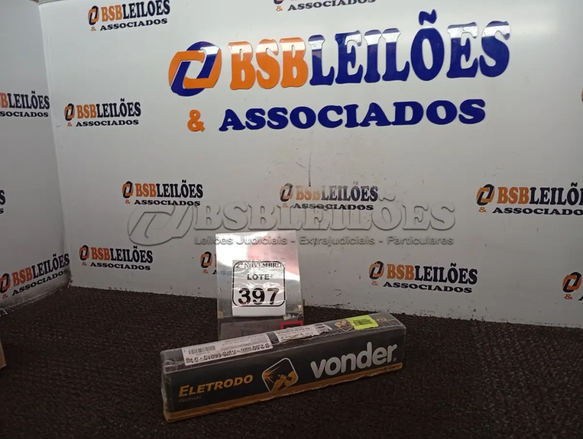 LOTE 397 - 5KG DE ELETRODOS 2,5MM MARCA VONDER(NOVO). (NO ESTADO) ATENÇÃO! FAZER A VISITAÇÃO ANTES DE ARREMATAR, NÃO SABEMOS SE FUNCIONA. LEILÃO NÃO TEM GARANTIA E NEM DEVOLUÇÃO, SUJEITO A POSSÍVEIS AVARIAS VISÍVEIS/OCULTAS E/OU AUSÊNCIA DE COMPONENTES.