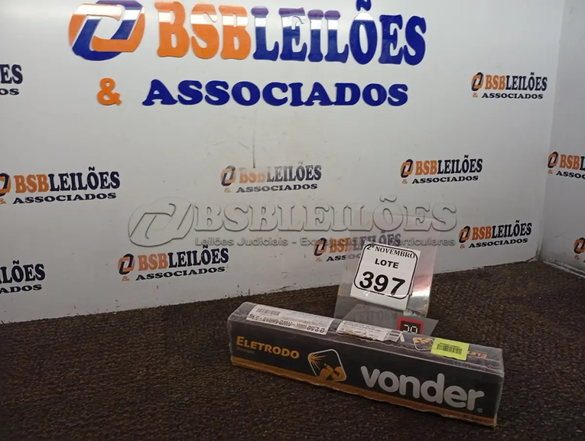 LOTE 397 - 5KG DE ELETRODOS 2,5MM MARCA VONDER(NOVO). (NO ESTADO) ATENÇÃO! FAZER A VISITAÇÃO ANTES DE ARREMATAR, NÃO SABEMOS SE FUNCIONA. LEILÃO NÃO TEM GARANTIA E NEM DEVOLUÇÃO, SUJEITO A POSSÍVEIS AVARIAS VISÍVEIS/OCULTAS E/OU AUSÊNCIA DE COMPONENTES.