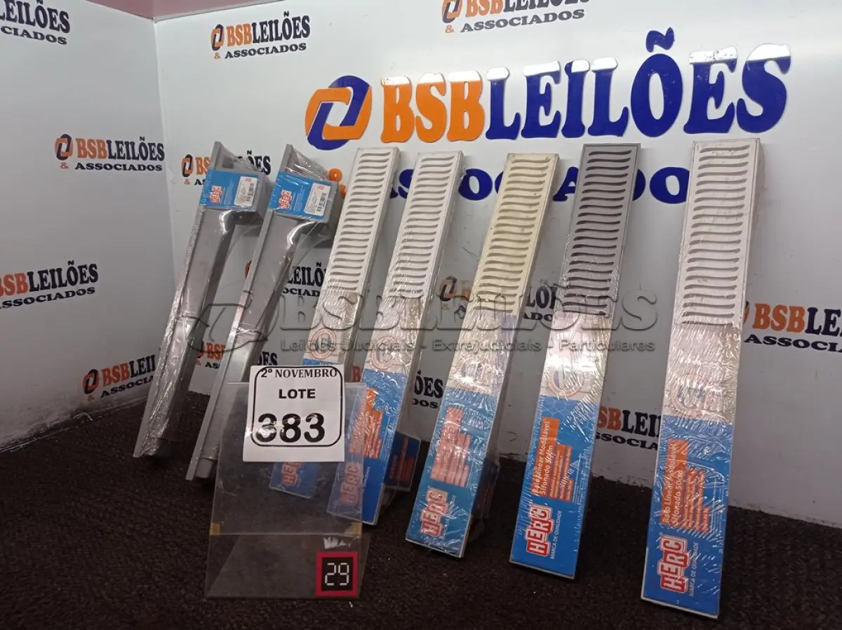 LOTE 383 - 07 RALOS LINEAR MODULÁVEL SIFONADO 50CM MARCA HERC(NOVO). (NO ESTADO) ATENÇÃO! FAZER A VISITAÇÃO ANTES DE ARREMATAR, NÃO SABEMOS SE FUNCIONA. LEILÃO NÃO TEM GARANTIA E NEM DEVOLUÇÃO, SUJEITO A POSSÍVEIS AVARIAS VISÍVEIS/OCULTAS E/OU AUSÊNCIA DE COMPONENTES.