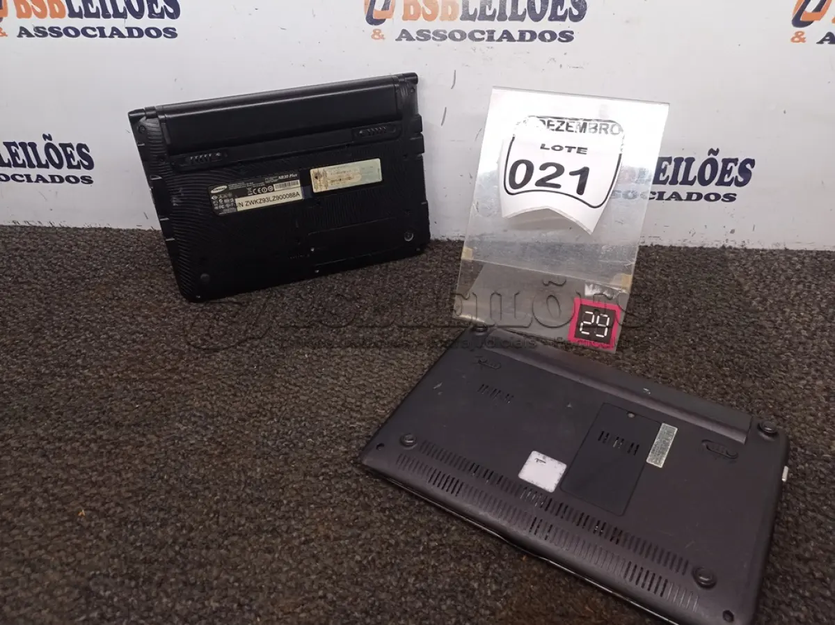 LOTE 021 - 02 NETBOOKS MARCA SAMSUNG E EEE. (NO ESTADO) ATENÇÃO! FAZER A VISITAÇÃO ANTES DE ARREMATAR, NÃO SABEMOS SE FUNCIONA. LEILÃO NÃO TEM GARANTIA E NEM DEVOLUÇÃO, SUJEITO A POSSÍVEIS AVARIAS VISÍVEIS/OCULTAS E/OU AUSÊNCIA DE COMPONENTES.