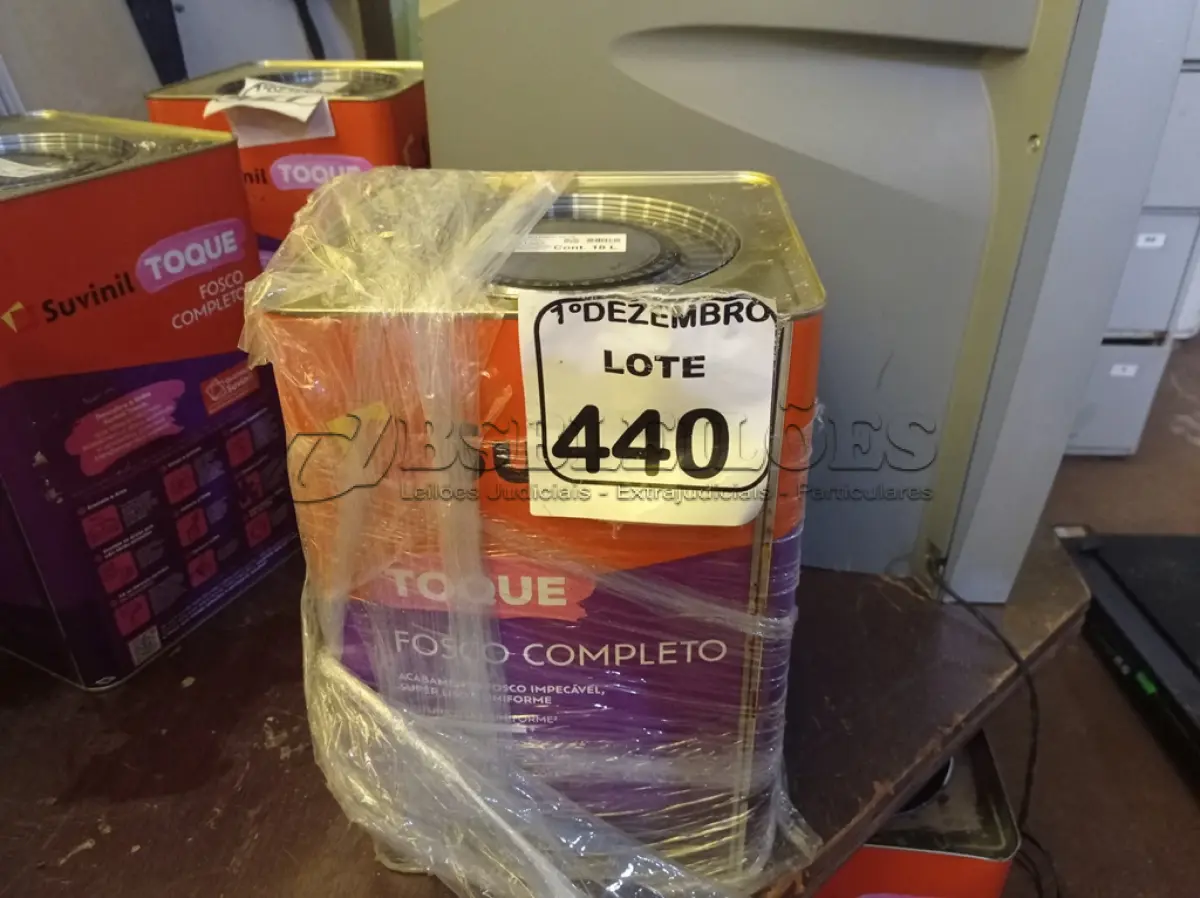 LOTE 440 - 01 LATA DE TINTA MARCA SUVINIL COR BRANCO NEVE ACRÍLICA PREMIUM 18L. (VALIDADE 10/2027)(NOVO) (NO ESTADO) ATENÇÃO! FAZER A VISITAÇÃO ANTES DE ARREMATAR, NÃO SABEMOS SE FUNCIONA. LEILÃO NÃO TEM GARANTIA E NEM DEVOLUÇÃO, SUJEITO A POSSÍVEIS AVARIAS VISÍVEIS/OCULTAS E/OU AUSÊNCIA DE COMPONENTES.