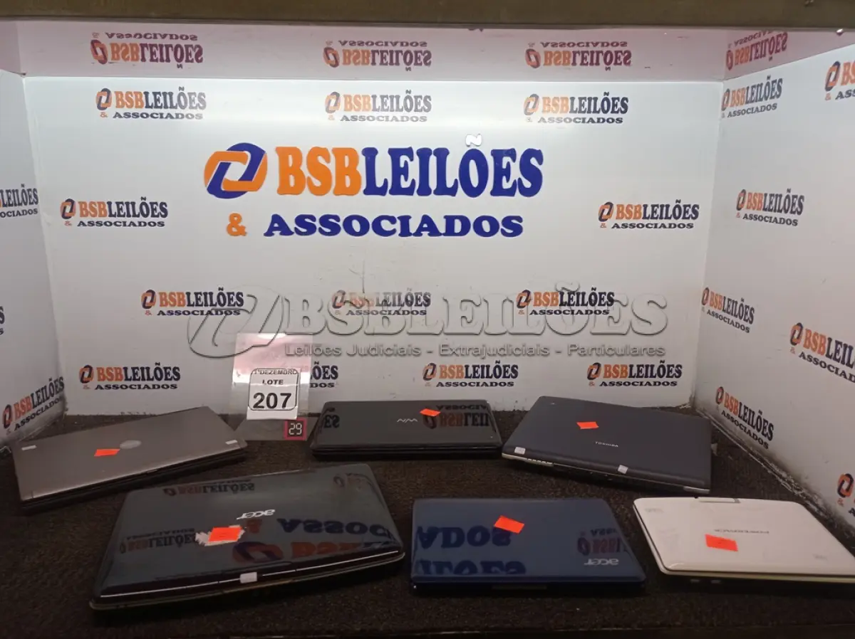 LOTE 207 - 05 NOTEBOOK’S MARCAS E MODELOS DIVERSOS. (NO ESTADO) ATENÇÃO! FAZER A VISITAÇÃO ANTES DE ARREMATAR, NÃO SABEMOS SE FUNCIONA. LEILÃO NÃO TEM GARANTIA E NEM DEVOLUÇÃO, SUJEITO A POSSÍVEIS AVARIAS VISÍVEIS/OCULTAS E/OU AUSÊNCIA DE COMPONENTES.