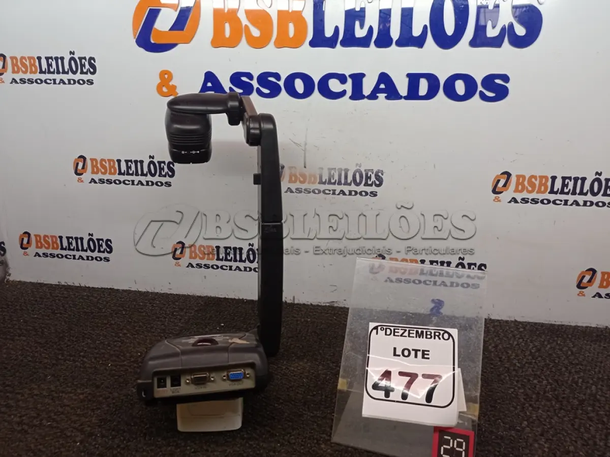 LOTE 477 - 01 PROJETOR MARCA AVERMEDIA. (NO ESTADO) ATENÇÃO! FAZER A VISITAÇÃO ANTES DE ARREMATAR, NÃO SABEMOS SE FUNCIONA. LEILÃO NÃO TEM GARANTIA E NEM DEVOLUÇÃO, SUJEITO A POSSÍVEIS AVARIAS VISÍVEIS/OCULTAS E/OU AUSÊNCIA DE COMPONENTES.