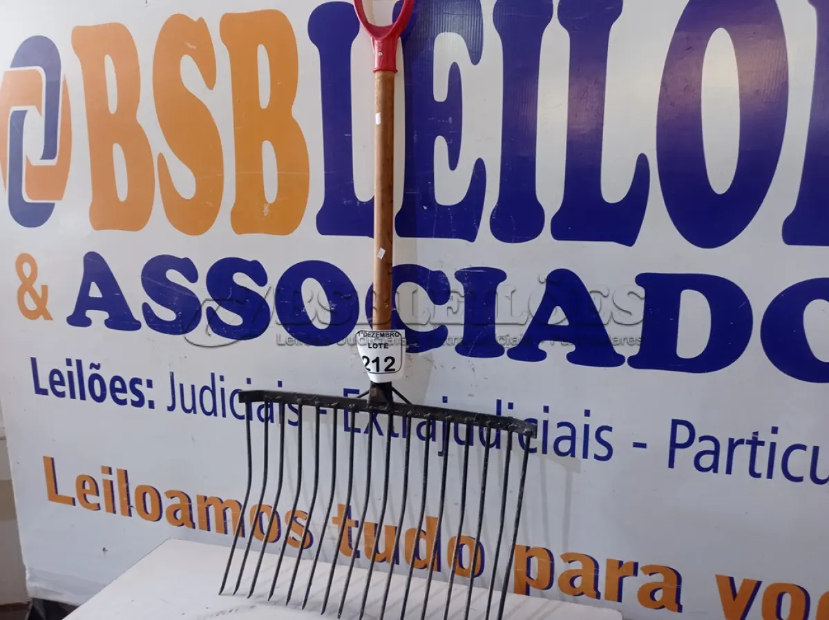 LOTE 212