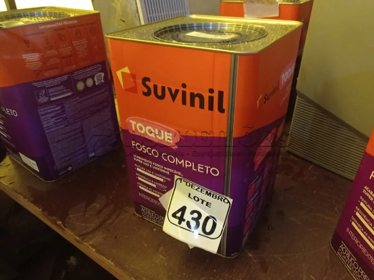 LOTE 430 - 01 LATA DE TINTA MARCA SUVINIL COR BRANCO NEVE ACRÍLICA PREMIUM 18L. (NOVO) (VALIDADE 10/2027)(NO ESTADO) ATENÇÃO! FAZER A VISITAÇÃO ANTES DE ARREMATAR, NÃO SABEMOS SE FUNCIONA. LEILÃO NÃO TEM GARANTIA E NEM DEVOLUÇÃO, SUJEITO A POSSÍVEIS AVARIAS VISÍVEIS/OCULTAS E/OU AUSÊNCIA DE COMPONENTES.