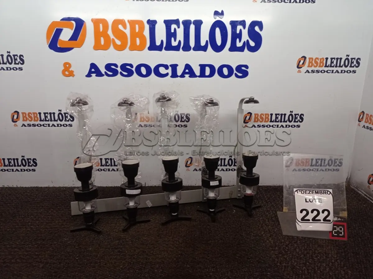 LOTE 222 - 05 DOSADORES DE BEBIDAS. (NO ESTADO) ATENÇÃO! FAZER A VISITAÇÃO ANTES DE ARREMATAR, NÃO SABEMOS SE FUNCIONA. LEILÃO NÃO TEM GARANTIA E NEM DEVOLUÇÃO, SUJEITO A POSSÍVEIS AVARIAS VISÍVEIS/OCULTAS E/OU AUSÊNCIA DE COMPONENTES.