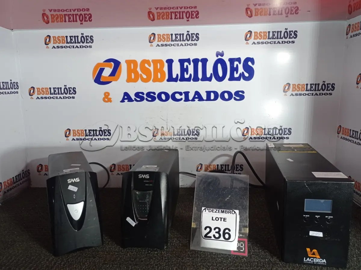LOTE 236 - 03 NOBREAKS MARCAS E MODELOS DIVERSOS. (NO ESTADO) ATENÇÃO! FAZER A VISITAÇÃO ANTES DE ARREMATAR, NÃO SABEMOS SE FUNCIONA. LEILÃO NÃO TEM GARANTIA E NEM DEVOLUÇÃO, SUJEITO A POSSÍVEIS AVARIAS VISÍVEIS/OCULTAS E/OU AUSÊNCIA DE COMPONENTES.