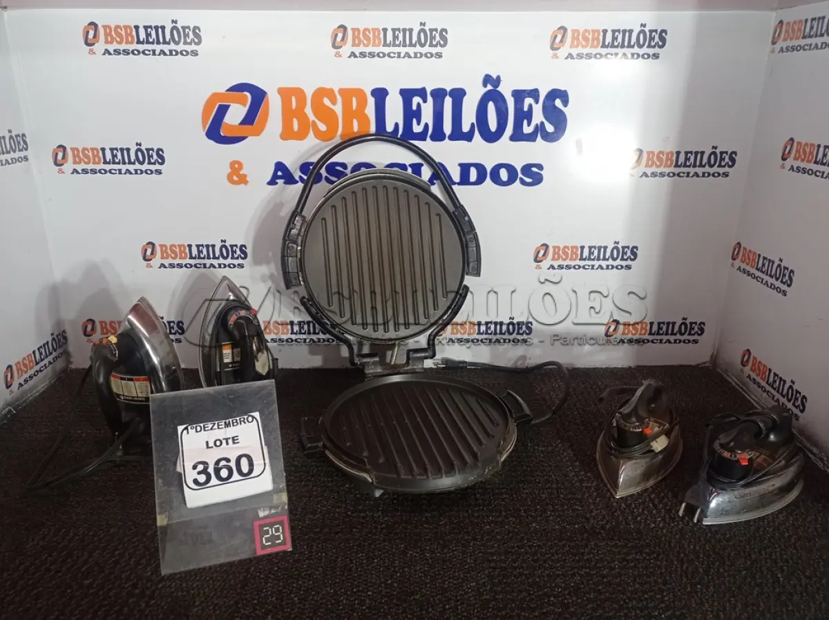 LOTE 360 - 01 SANDUICHEIRA MARCA GEORGE FOREMAN 110V E 04 FERROS DE PASSAR MARCAS E MODELOS DIVERSOS. (NO ESTADO) ATENÇÃO! FAZER A VISITAÇÃO ANTES DE ARREMATAR, NÃO SABEMOS SE FUNCIONA. LEILÃO NÃO TEM GARANTIA E NEM DEVOLUÇÃO, SUJEITO A POSSÍVEIS AVARIAS VISÍVEIS/OCULTAS E/OU AUSÊNCIA DE COMPONENTES.