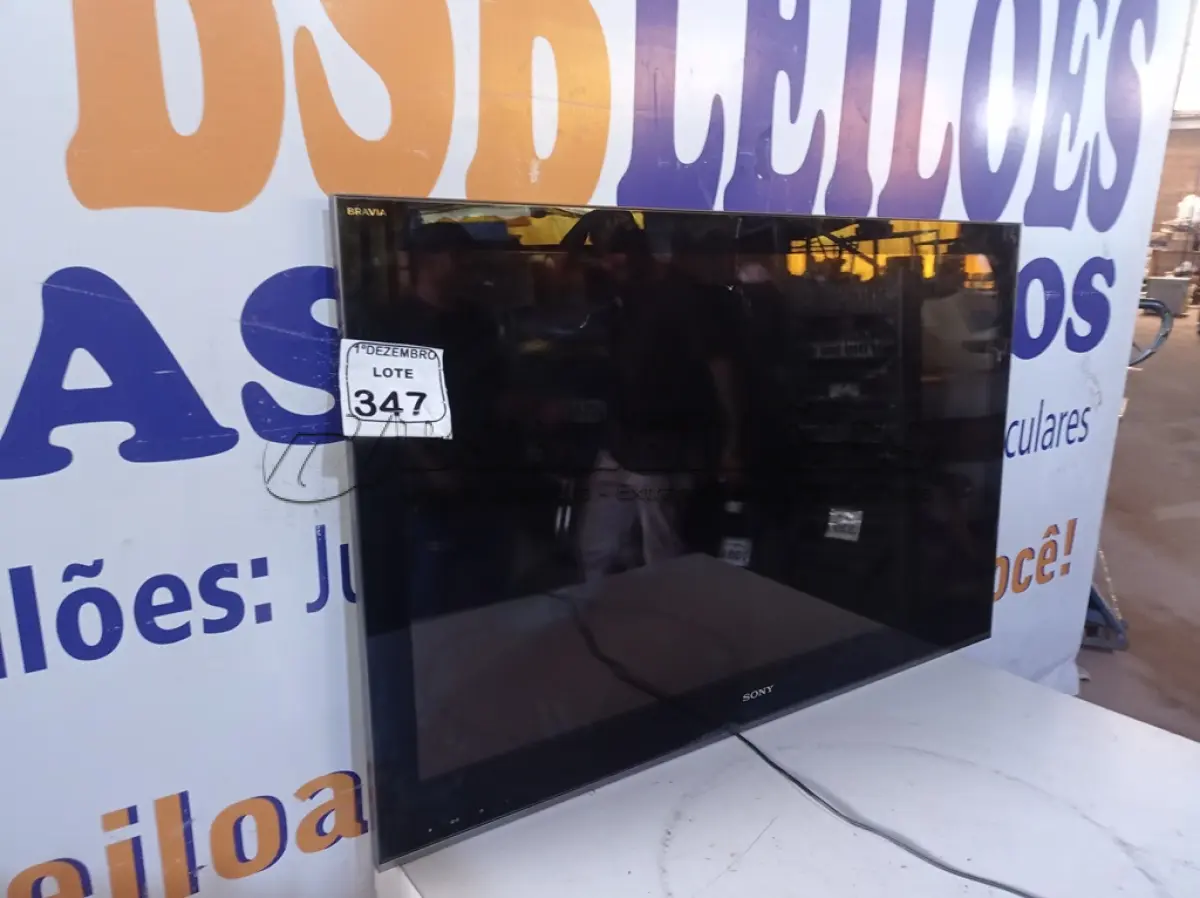 LOTE 347 - 01 TV MARCA SONY 46” P/RETIRADA DE PEÇAS (NO ESTADO) ATENÇÃO! FAZER A VISITAÇÃO ANTES DE ARREMATAR, NÃO SABEMOS SE FUNCIONA. LEILÃO NÃO TEM GARANTIA E NEM DEVOLUÇÃO, SUJEITO A POSSÍVEIS AVARIAS VISÍVEIS/OCULTAS E/OU AUSÊNCIA DE COMPONENTES.