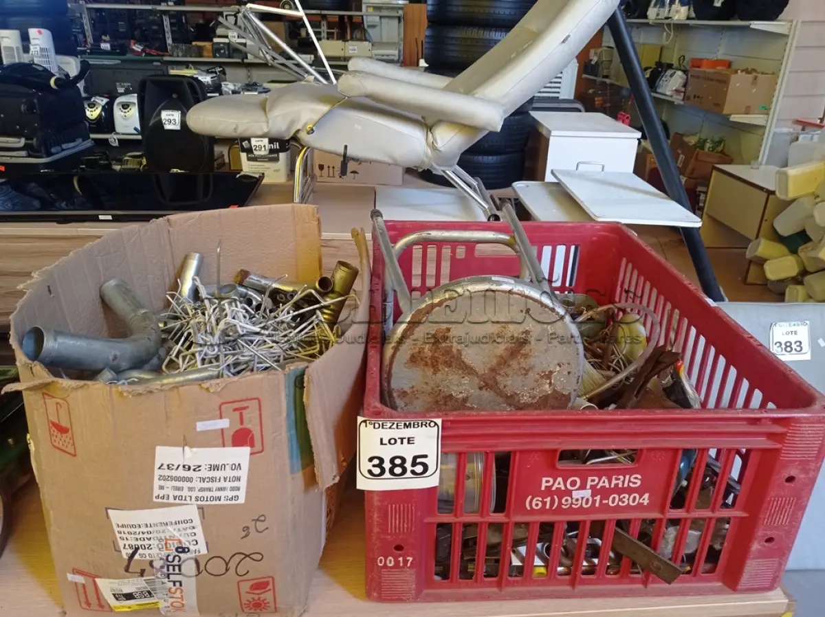 LOTE 385 - 01 LOTE COM GRANDE QUANTIDADE CURVAS P/TUBOS GALVANIZADO E MATERIAIS DIVERSOS. (NO ESTADO) ATENÇÃO! FAZER A VISITAÇÃO ANTES DE ARREMATAR, NÃO SABEMOS SE FUNCIONA. LEILÃO NÃO TEM GARANTIA E NEM DEVOLUÇÃO, SUJEITO A POSSÍVEIS AVARIAS VISÍVEIS/OCULTAS E/OU AUSÊNCIA DE COMPONENTES.