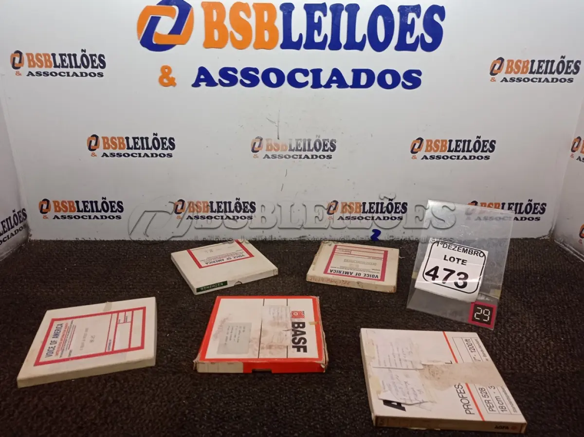 LOTE 473 - 05 FITAS ANTIGAS. (NO ESTADO) ATENÇÃO! FAZER A VISITAÇÃO ANTES DE ARREMATAR, NÃO SABEMOS SE FUNCIONA. LEILÃO NÃO TEM GARANTIA E NEM DEVOLUÇÃO, SUJEITO A POSSÍVEIS AVARIAS VISÍVEIS/OCULTAS E/OU AUSÊNCIA DE COMPONENTES.