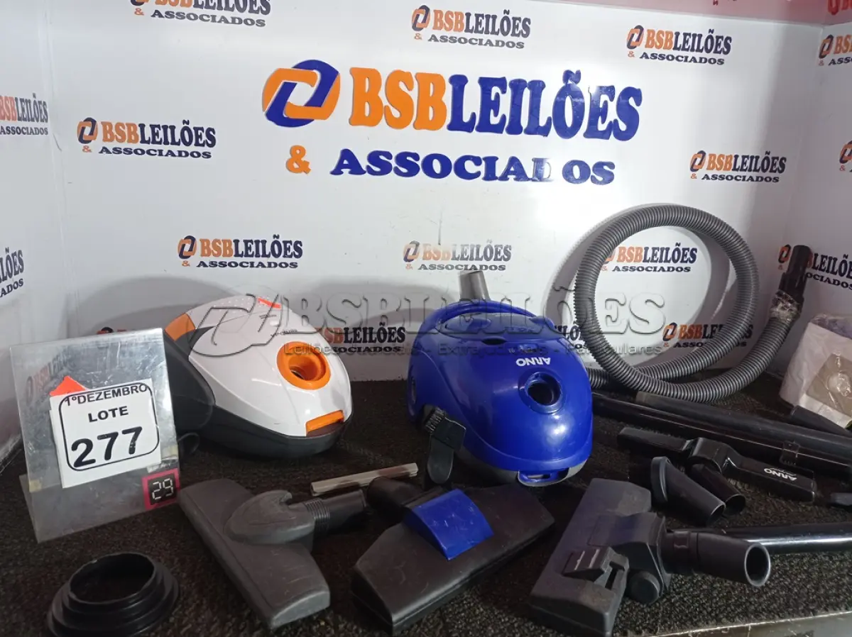 LOTE 277 - 02 ASPIRADORES DE PÓ MARCA BRITÂNIA E ARNO. (NO ESTADO) ATENÇÃO! FAZER A VISITAÇÃO ANTES DE ARREMATAR, NÃO SABEMOS SE FUNCIONA. LEILÃO NÃO TEM GARANTIA E NEM DEVOLUÇÃO, SUJEITO A POSSÍVEIS AVARIAS VISÍVEIS/OCULTAS E/OU AUSÊNCIA DE COMPONENTES.