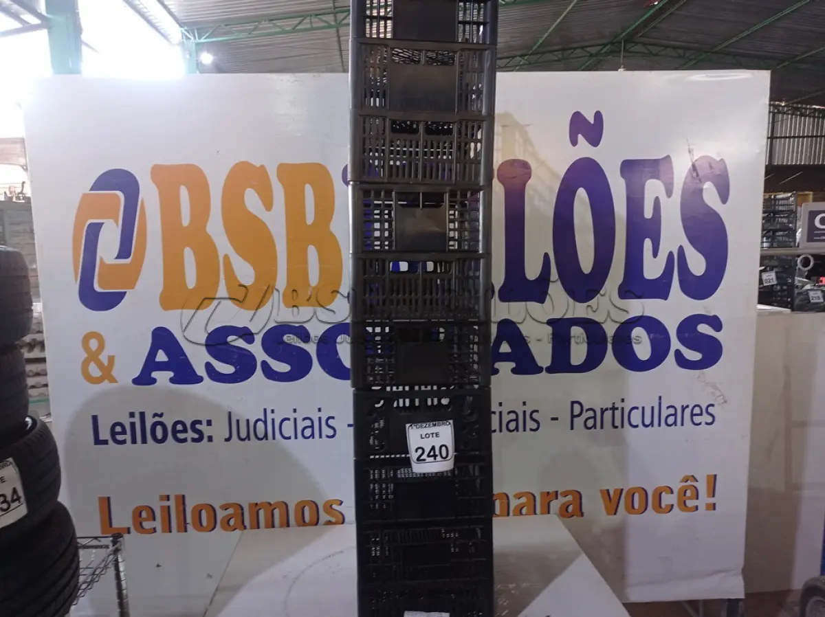 LOTE 240 - 10 CESTAS ORGANIZADORAS. (NO ESTADO) ATENÇÃO! FAZER A VISITAÇÃO ANTES DE ARREMATAR, NÃO SABEMOS SE FUNCIONA. LEILÃO NÃO TEM GARANTIA E NEM DEVOLUÇÃO, SUJEITO A POSSÍVEIS AVARIAS VISÍVEIS/OCULTAS E/OU AUSÊNCIA DE COMPONENTES.