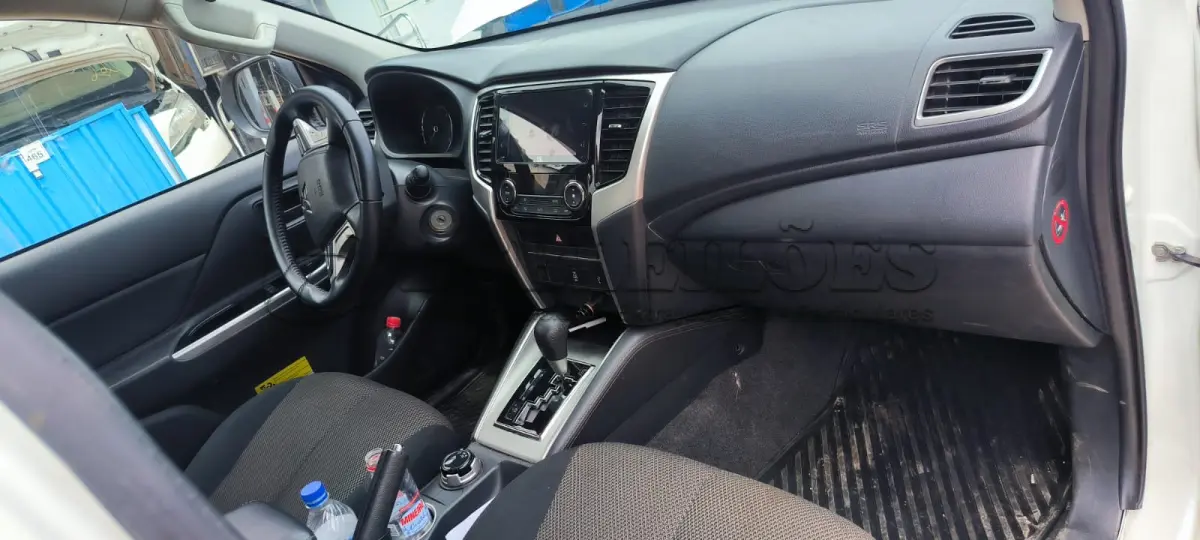 LOTE 001 - 01 MMC/TRITON SPORT GLS AUTOMATICA, COR BRANCA, DIESEL , ANO 2022/2023, 120.000 KM RODADOS (ZERADA) (NO ESTADO)