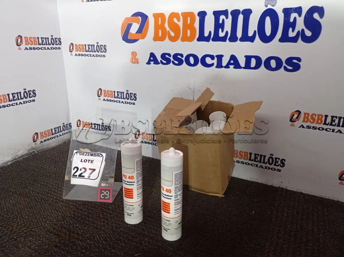 LOTE 227 - 12 SELANTES PU-40 MULTIUSO DE POLIURETANO. (NO ESTADO) ATENÇÃO! FAZER A VISITAÇÃO ANTES DE ARREMATAR, NÃO SABEMOS SE FUNCIONA. LEILÃO NÃO TEM GARANTIA E NEM DEVOLUÇÃO, SUJEITO A POSSÍVEIS AVARIAS VISÍVEIS/OCULTAS E/OU AUSÊNCIA DE COMPONENTES.