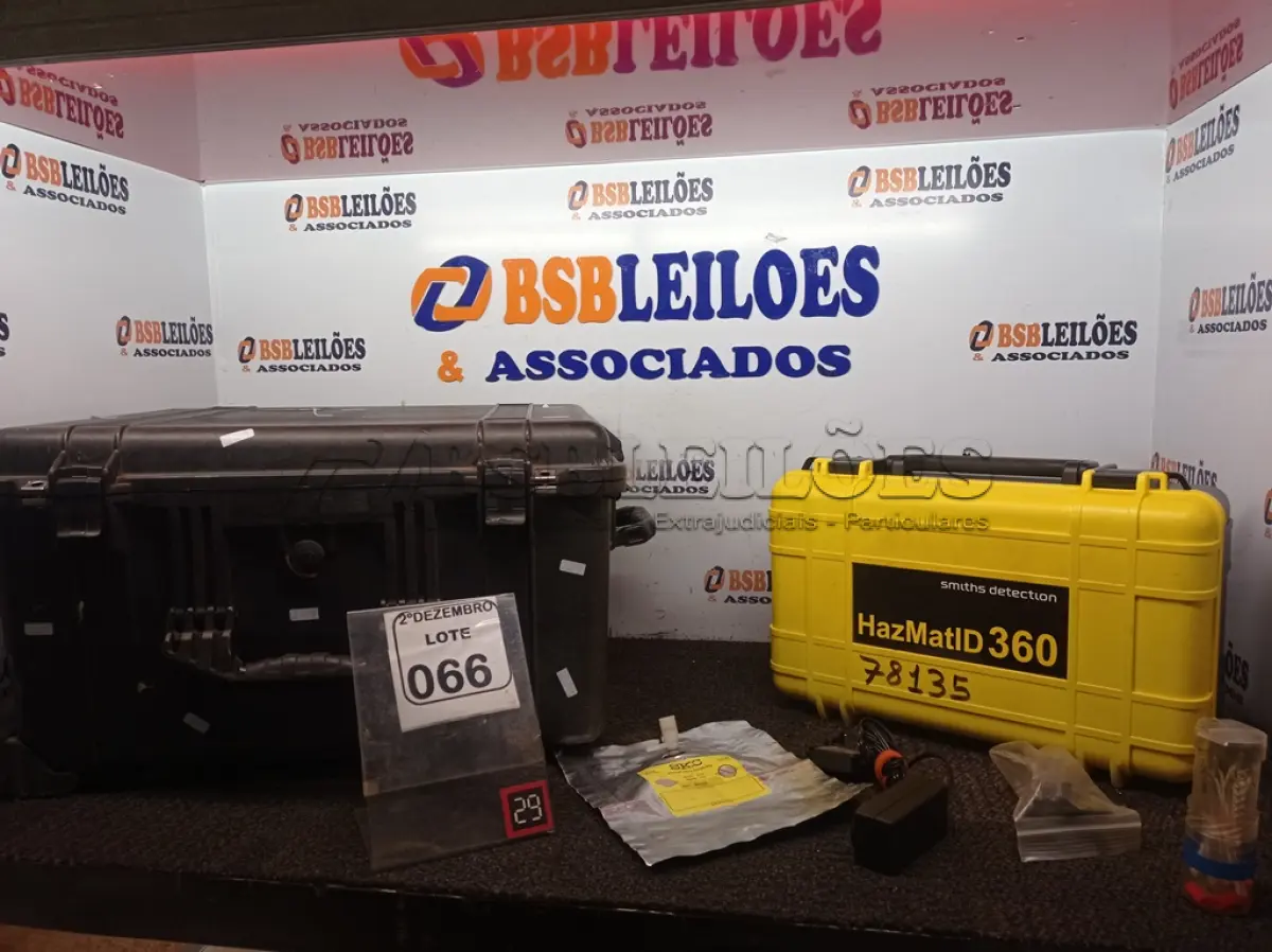 LOTE 066 - 01 IDENTIFICADOR DE SUBSTÂNCIAS QUÍMICAS MARCA SMITHS MODELO HAZMATID360 C/MALETA. (NO ESTADO) ATENÇÃO! FAZER A VISITAÇÃO ANTES DE ARREMATAR, NÃO SABEMOS SE FUNCIONA. LEILÃO NÃO TEM GARANTIA E NEM DEVOLUÇÃO, SUJEITO A POSSÍVEIS AVARIAS VISÍVEIS/OCULTAS E/OU AUSÊNCIA DE COMPONENTES.