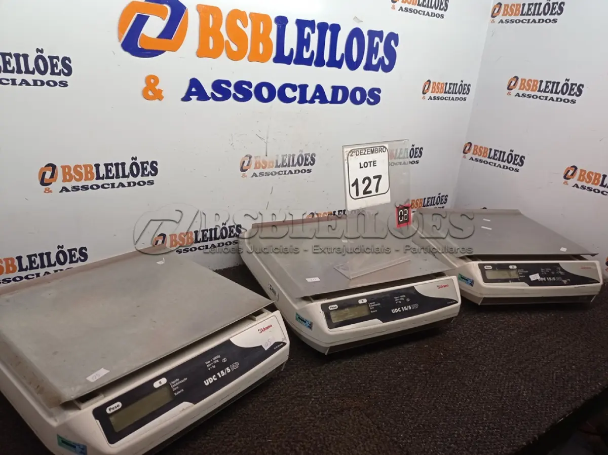 LOTE 127 - 03 BALANÇAS MARCAS E MODELOS DIVERSOS C/AVARIAS. (NO ESTADO) ATENÇÃO! FAZER A VISITAÇÃO ANTES DE ARREMATAR, NÃO SABEMOS SE FUNCIONA. LEILÃO NÃO TEM GARANTIA E NEM DEVOLUÇÃO, SUJEITO A POSSÍVEIS AVARIAS VISÍVEIS/OCULTAS E/OU AUSÊNCIA DE COMPONENTES.