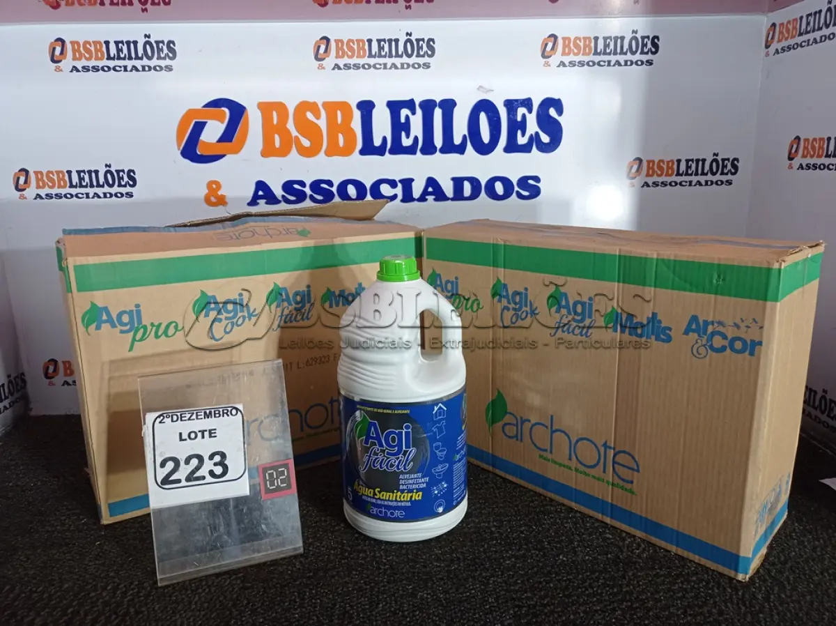 LOTE 223 - 02 CAIXAS C/03 GALÕES DE ÁGUA SANITÁRIA DE 5L CADA, MARCA AGI FÁCIL. (NO ESTADO) ATENÇÃO! FAZER A VISITAÇÃO ANTES DE ARREMATAR, NÃO SABEMOS SE FUNCIONA. LEILÃO NÃO TEM GARANTIA E NEM DEVOLUÇÃO, SUJEITO A POSSÍVEIS AVARIAS VISÍVEIS/OCULTAS E/OU AUSÊNCIA DE COMPONENTES.