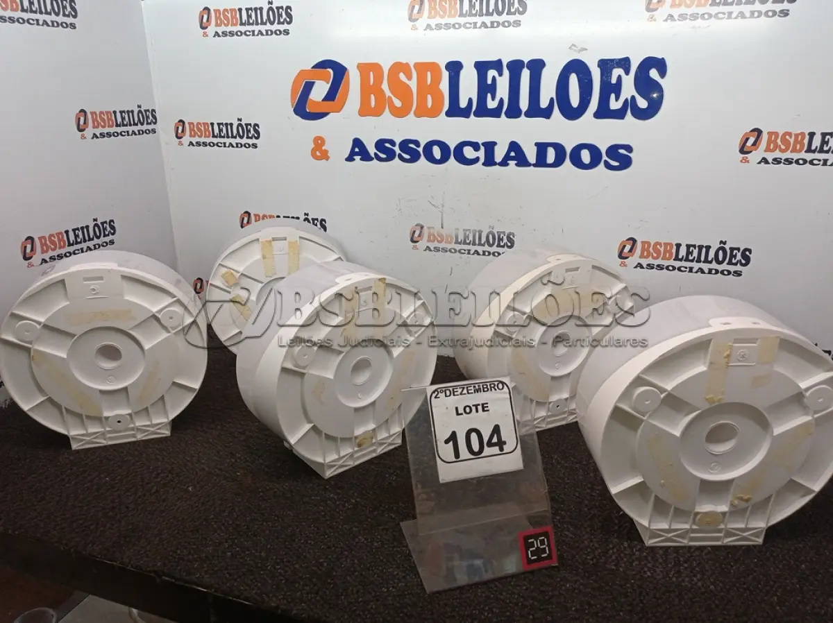 LOTE 104 - 05 DISPENSES P/PAPEL. (NO ESTADO) ATENÇÃO! FAZER A VISITAÇÃO ANTES DE ARREMATAR, NÃO SABEMOS SE FUNCIONA. LEILÃO NÃO TEM GARANTIA E NEM DEVOLUÇÃO, SUJEITO A POSSÍVEIS AVARIAS VISÍVEIS/OCULTAS E/OU AUSÊNCIA DE COMPONENTES.