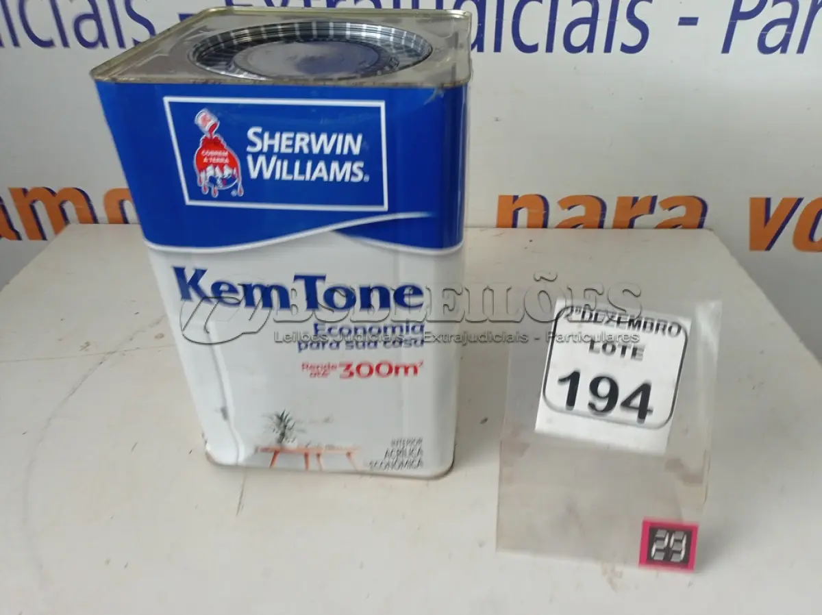 LOTE 194 - 01 LATA DE TINTA MARCA SHERRY WILLIAMS NA COR VERDE LIMÃO 18L. (NO ESTADO) ATENÇÃO! FAZER A VISITAÇÃO ANTES DE ARREMATAR, NÃO SABEMOS SE FUNCIONA. LEILÃO NÃO TEM GARANTIA E NEM DEVOLUÇÃO, SUJEITO A POSSÍVEIS AVARIAS VISÍVEIS/OCULTAS E/OU AUSÊNCIA DE COMPONENTES.