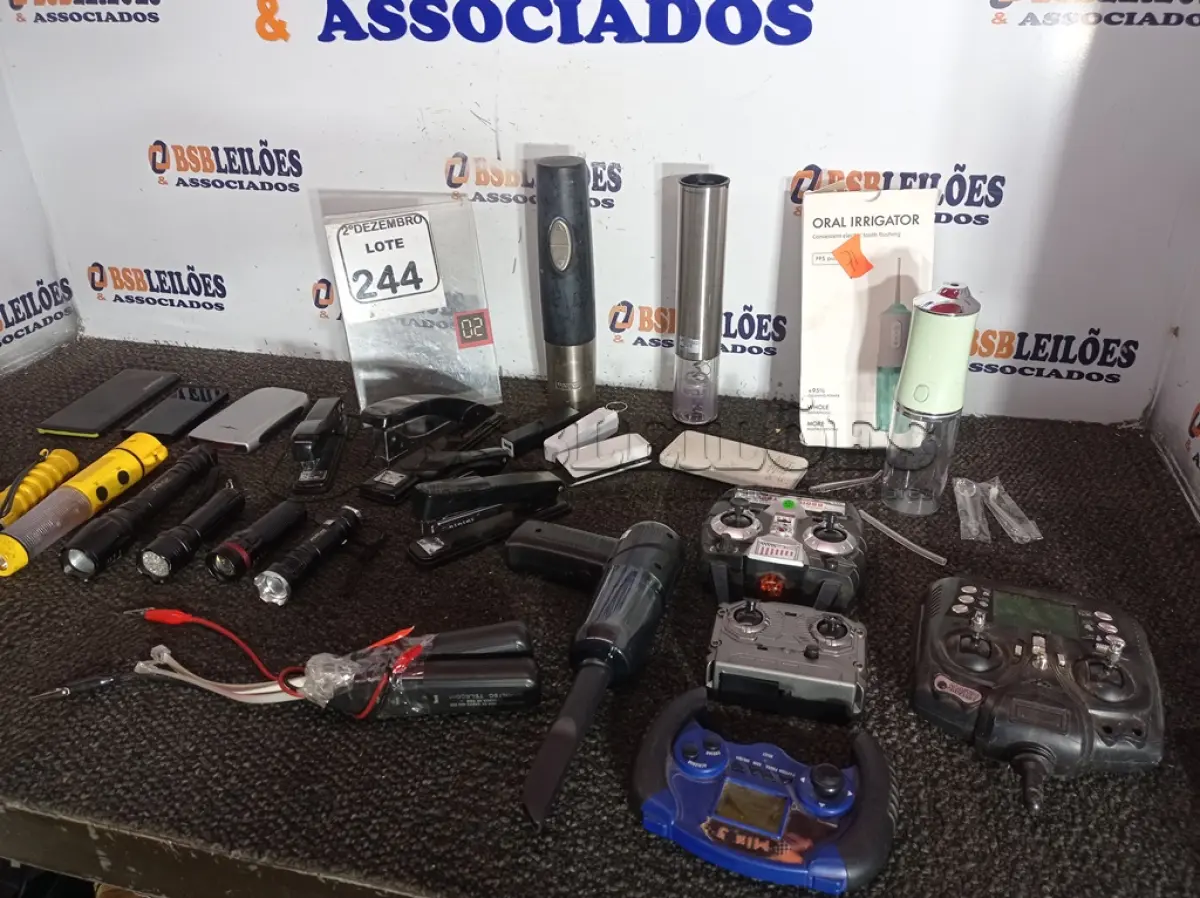 LOTE 244