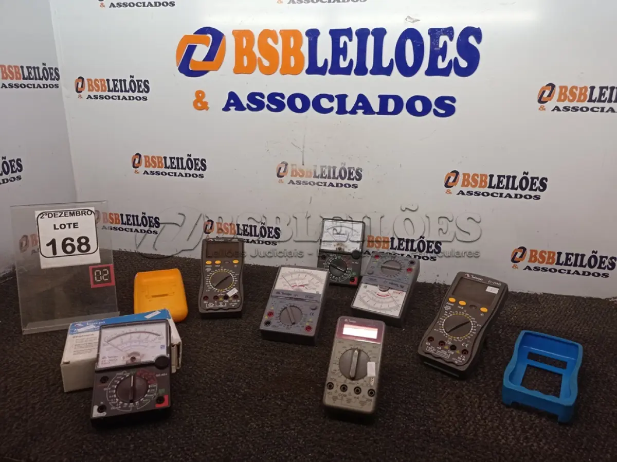 LOTE 168 - 06 MULTÍMETROS MARCAS E MODELOS DIVERSOS. (NO ESTADO) ATENÇÃO! FAZER A VISITAÇÃO ANTES DE ARREMATAR, NÃO SABEMOS SE FUNCIONA. LEILÃO NÃO TEM GARANTIA E NEM DEVOLUÇÃO, SUJEITO A POSSÍVEIS AVARIAS VISÍVEIS/OCULTAS E/OU AUSÊNCIA DE COMPONENTES.