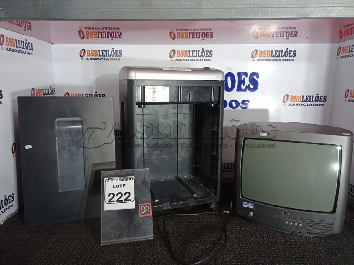 LOTE 222 - 01 FRAGMENTADORA DE PAPEL E 01 TV DE TUBO14” MARCA PHILIPS. (NO ESTADO) ATENÇÃO! FAZER A VISITAÇÃO ANTES DE ARREMATAR, NÃO SABEMOS SE FUNCIONA. LEILÃO NÃO TEM GARANTIA E NEM DEVOLUÇÃO, SUJEITO A POSSÍVEIS AVARIAS VISÍVEIS/OCULTAS E/OU AUSÊNCIA DE COMPONENTES.