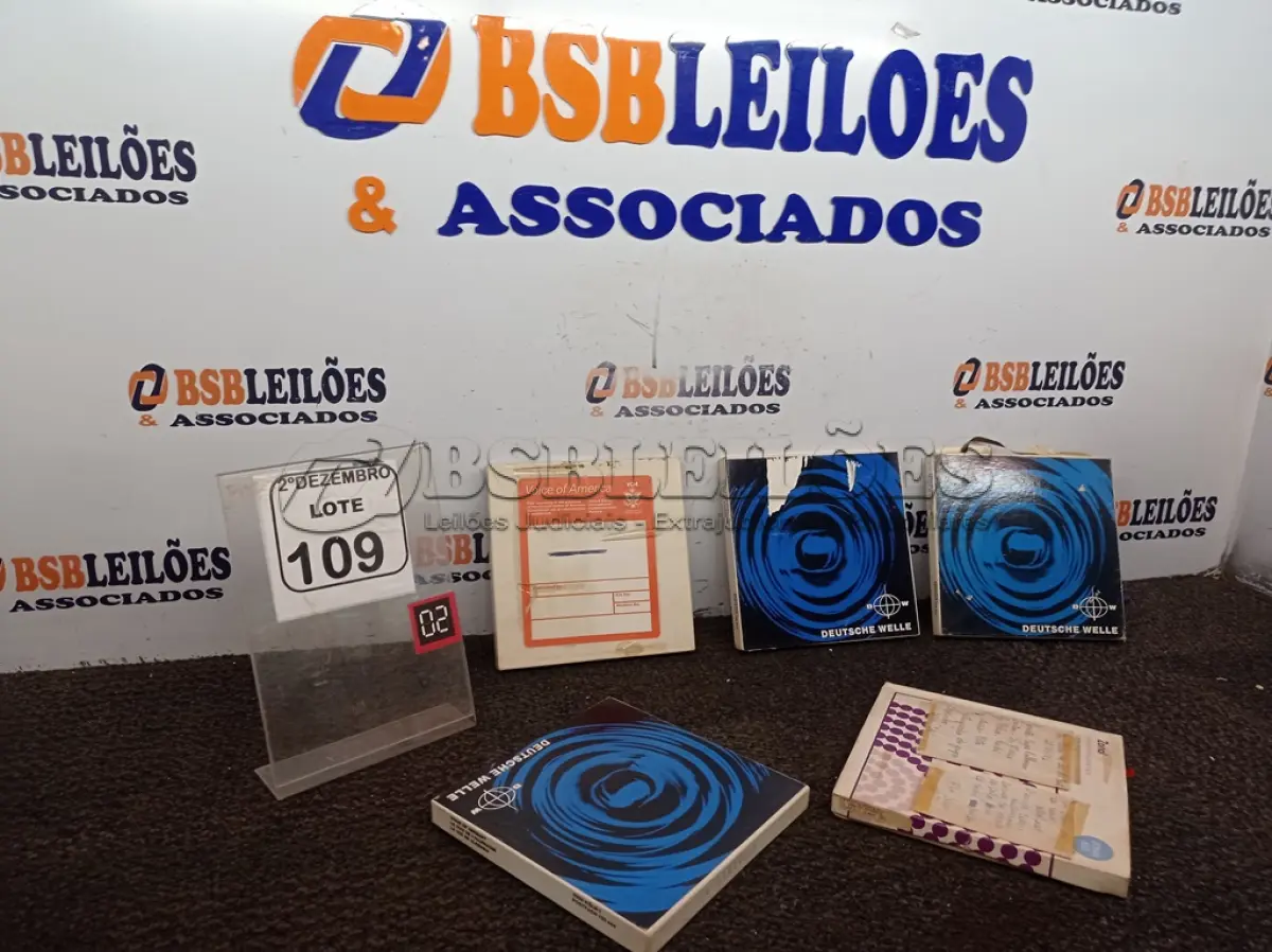 LOTE 109 - 05 FITAS P/GRAVADOR DE ROLOS ANTIGAS. (NO ESTADO) ATENÇÃO! FAZER A VISITAÇÃO ANTES DE ARREMATAR, NÃO SABEMOS SE FUNCIONA. LEILÃO NÃO TEM GARANTIA E NEM DEVOLUÇÃO, SUJEITO A POSSÍVEIS AVARIAS VISÍVEIS/OCULTAS E/OU AUSÊNCIA DE COMPONENTES.