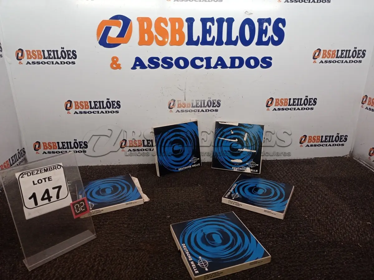 LOTE 147 - 05 FITAS P/GRAVADOR DE ROLOS ANTIGAS. (NO ESTADO) ATENÇÃO! FAZER A VISITAÇÃO ANTES DE ARREMATAR, NÃO SABEMOS SE FUNCIONA. LEILÃO NÃO TEM GARANTIA E NEM DEVOLUÇÃO, SUJEITO A POSSÍVEIS AVARIAS VISÍVEIS/OCULTAS E/OU AUSÊNCIA DE COMPONENTES.