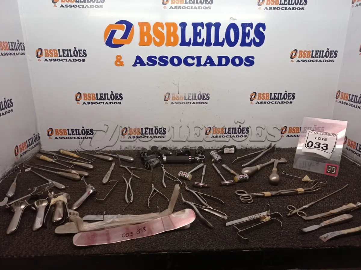 LOTE 033 - 01 LOTE C/MATERIAIS ODONTOLÓGICOS DIVERSOS. (NO ESTADO) ATENÇÃO! FAZER A VISITAÇÃO ANTES DE ARREMATAR, NÃO SABEMOS SE FUNCIONA. LEILÃO NÃO TEM GARANTIA E NEM DEVOLUÇÃO, SUJEITO A POSSÍVEIS AVARIAS VISÍVEIS/OCULTAS E/OU AUSÊNCIA DE COMPONENTES.