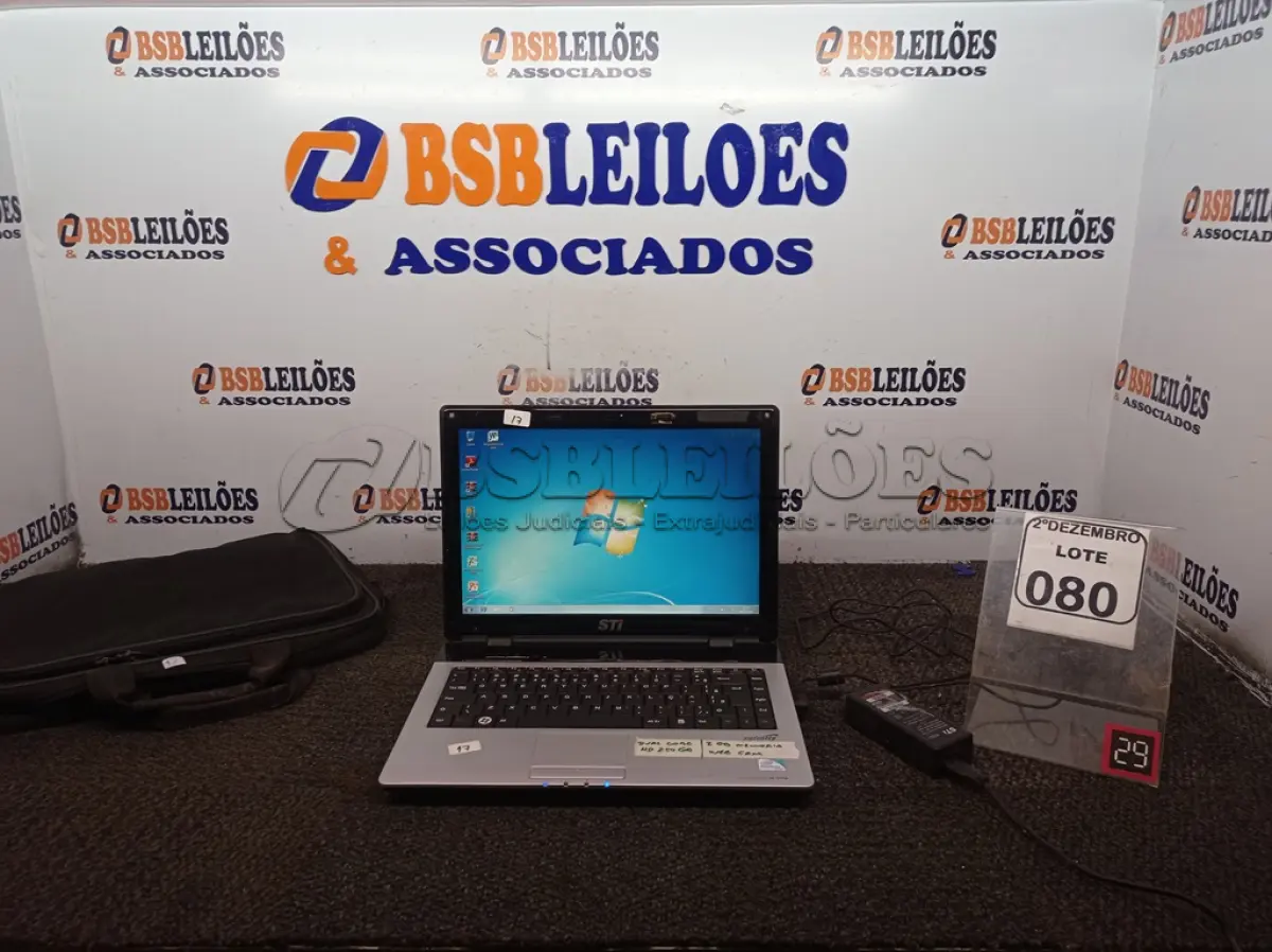 LOTE 080 - 01 NOTEBOOK MARCA STI DUAL CORE HD 250GB, 2GB DE MEMÓRIA E WEBCAM C/MALETA E FONTE. (NO ESTADO) ATENÇÃO! FAZER A VISITAÇÃO ANTES DE ARREMATAR, NÃO SABEMOS SE FUNCIONA. LEILÃO NÃO TEM GARANTIA E NEM DEVOLUÇÃO, SUJEITO A POSSÍVEIS AVARIAS VISÍVEIS/OCULTAS E/OU AUSÊNCIA DE COMPONENTES.