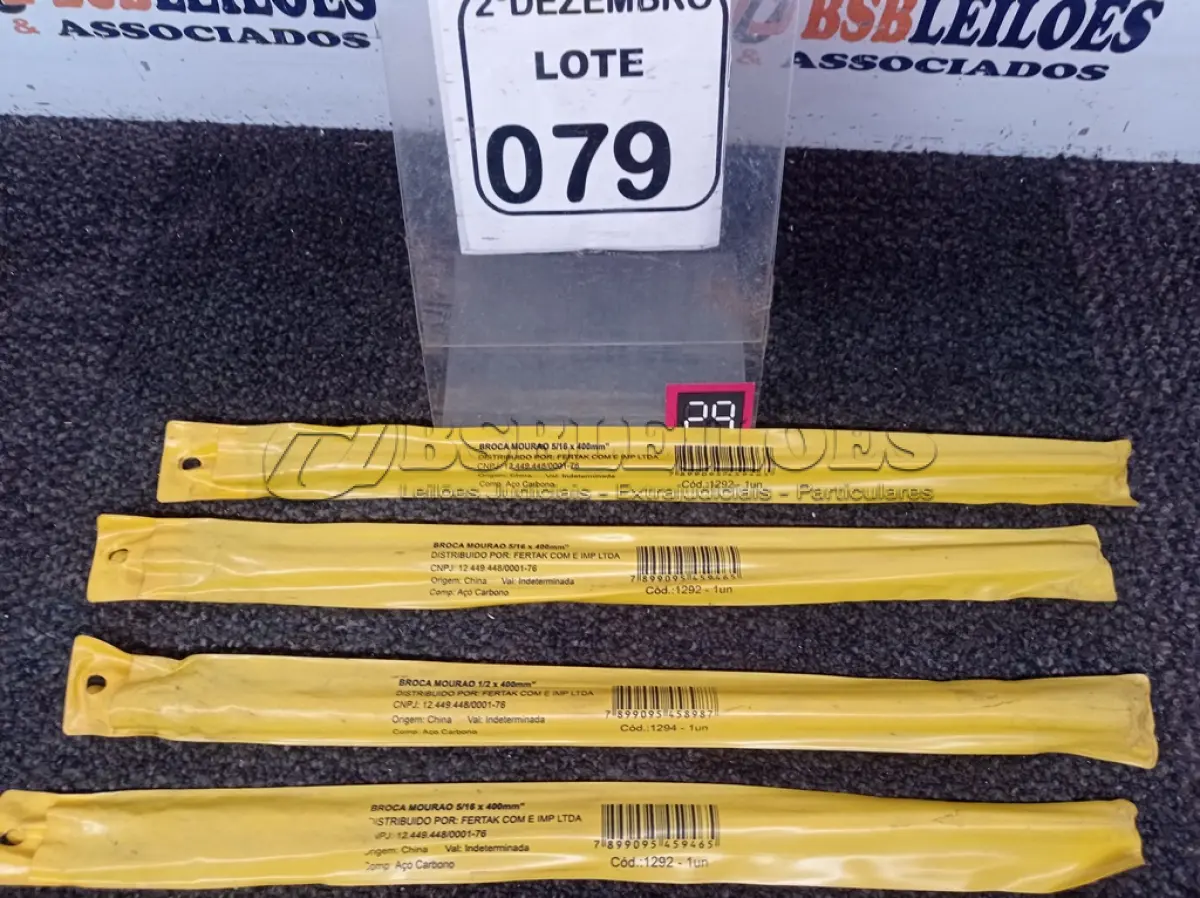 LOTE 079 - 02 BROCAS P/MOURÃO E FIBROCIMENTO 5/16” 400MM MARCA FERTAK E 01 BROCA P/MOURÃO E FIBROCIMENTO 1/2” 400MM MARCA FERTAK (NOVO). (NO ESTADO) ATENÇÃO! FAZER A VISITAÇÃO ANTES DE ARREMATAR, NÃO SABEMOS SE FUNCIONA. LEILÃO NÃO TEM GARANTIA E NEM DEVOLUÇÃO, SUJEITO A POSSÍVEIS AVARIAS VISÍVEIS/OCULTAS E/OU AUSÊNCIA DE COMPONENTES.