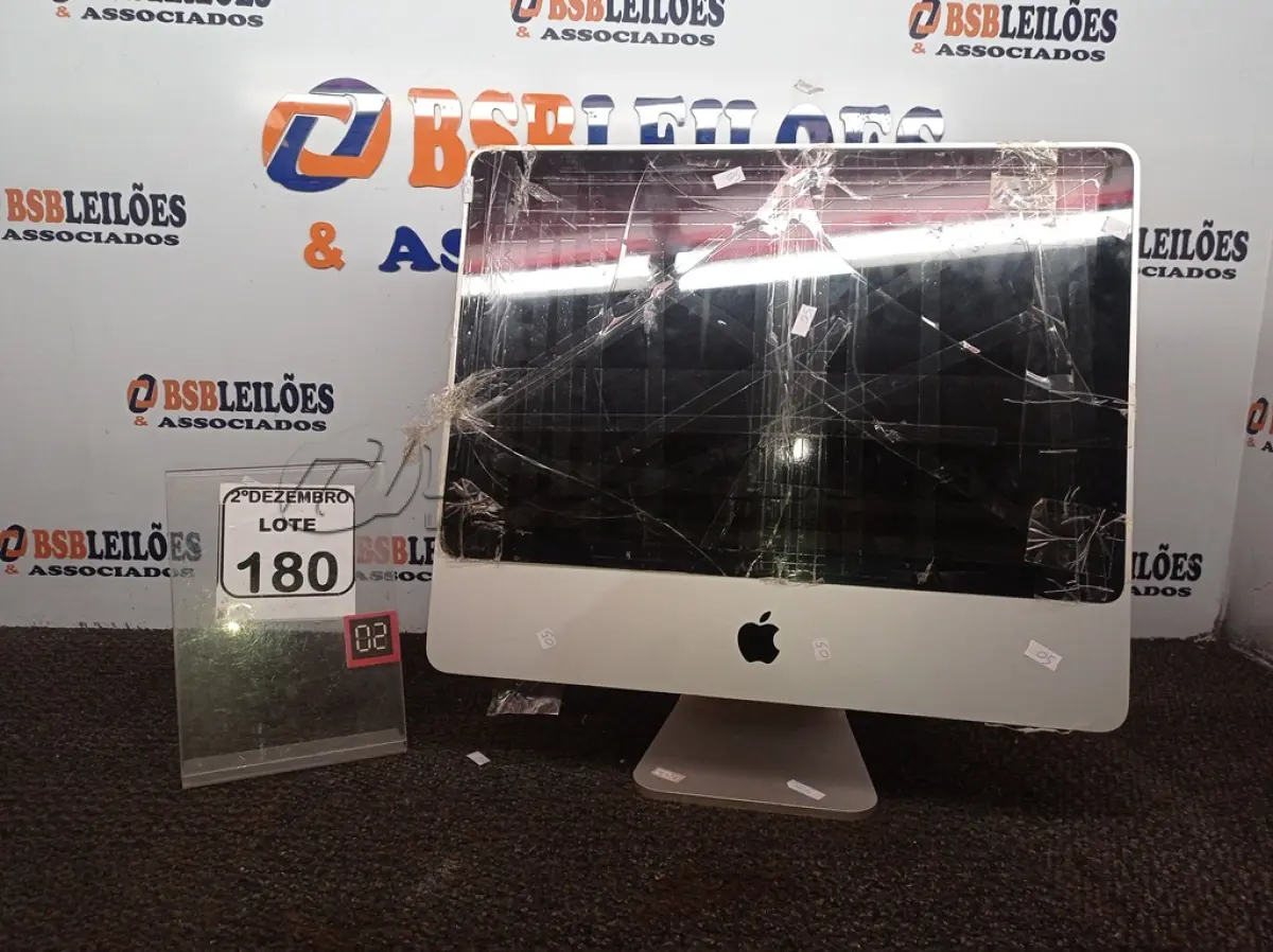 LOTE 180 - 01 ALL IN ONE MARCA APPLE S/FONTE P/RETIRADA DE PEÇAS. (NO ESTADO) ATENÇÃO! FAZER A VISITAÇÃO ANTES DE ARREMATAR, NÃO SABEMOS SE FUNCIONA. LEILÃO NÃO TEM GARANTIA E NEM DEVOLUÇÃO, SUJEITO A POSSÍVEIS AVARIAS VISÍVEIS/OCULTAS E/OU AUSÊNCIA DE COMPONENTES.