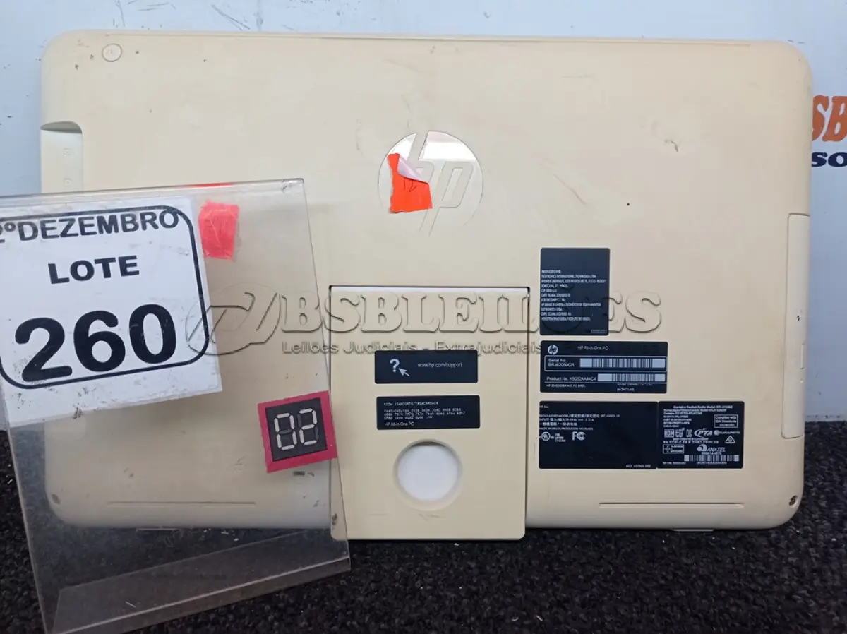 LOTE 260 - 01 ALL IN ONE MARCA HP P/RETIRA DE PEÇAS. (NO ESTADO) ATENÇÃO! FAZER A VISITAÇÃO ANTES DE ARREMATAR, NÃO SABEMOS SE FUNCIONA. LEILÃO NÃO TEM GARANTIA E NEM DEVOLUÇÃO, SUJEITO A POSSÍVEIS AVARIAS VISÍVEIS/OCULTAS E/OU AUSÊNCIA DE COMPONENTES.