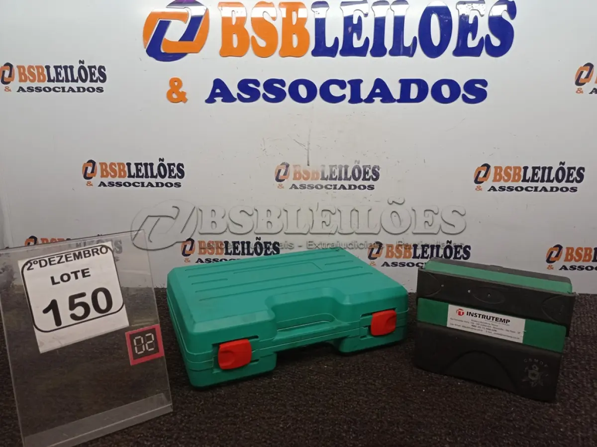 LOTE 150 - 01 MEGOMETRO DIGITAL PORTÁTIL MARCA INSTRUTEMP. (NO ESTADO) ATENÇÃO! FAZER A VISITAÇÃO ANTES DE ARREMATAR, NÃO SABEMOS SE FUNCIONA. LEILÃO NÃO TEM GARANTIA E NEM DEVOLUÇÃO, SUJEITO A POSSÍVEIS AVARIAS VISÍVEIS/OCULTAS E/OU AUSÊNCIA DE COMPONENTES.