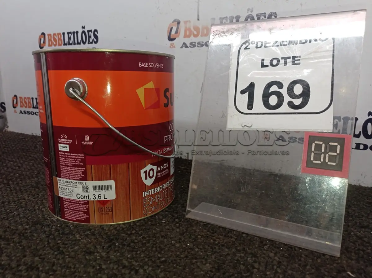 LOTE 169 - 01 LATA DE TINTA COR MARROM MARCA SUVINIL 3,6L P/MADEIRAS E METAIS. (NO ESTADO) ATENÇÃO! FAZER A VISITAÇÃO ANTES DE ARREMATAR, NÃO SABEMOS SE FUNCIONA. LEILÃO NÃO TEM GARANTIA E NEM DEVOLUÇÃO, SUJEITO A POSSÍVEIS AVARIAS VISÍVEIS/OCULTAS E/OU AUSÊNCIA DE COMPONENTES.